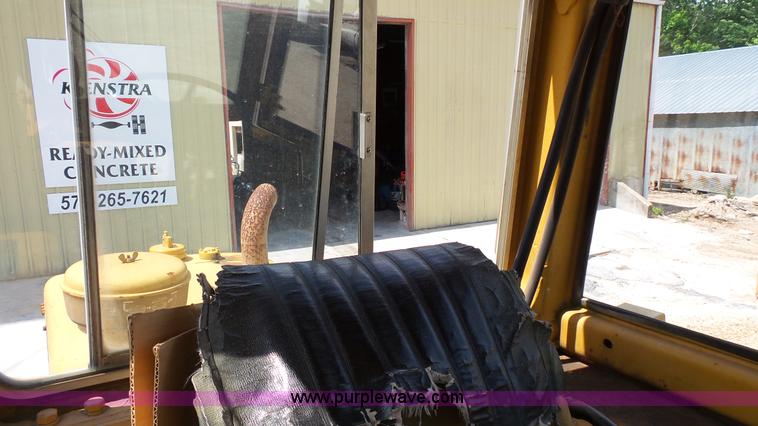 image for item K1449 1972 Caterpillar 930 wheel loader