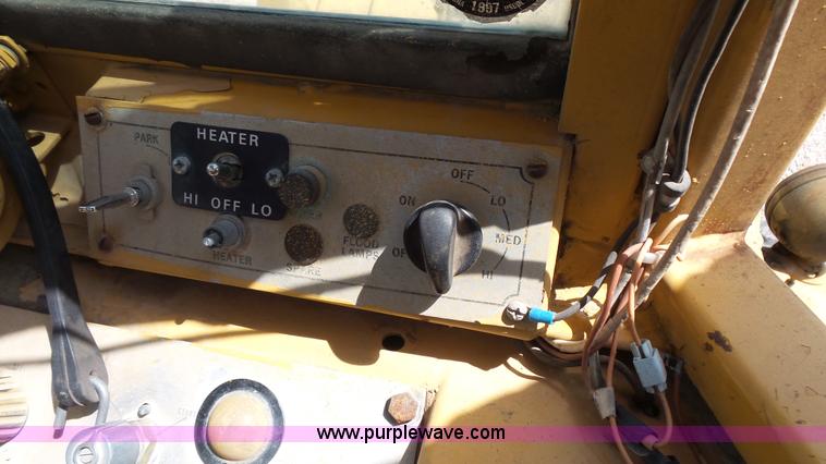 image for item K1449 1972 Caterpillar 930 wheel loader