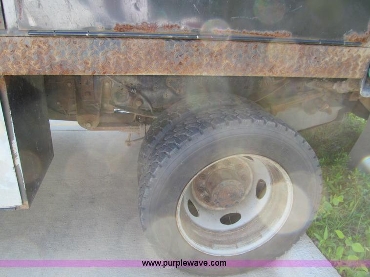 image for item K2205 2008 Ford F550 XL Super Duty SuperCrew flatbed truck