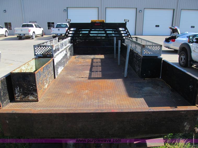 image for item K2205 2008 Ford F550 XL Super Duty SuperCrew flatbed truck
