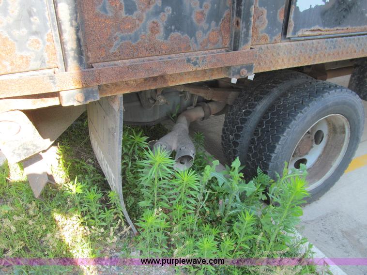 image for item K2205 2008 Ford F550 XL Super Duty SuperCrew flatbed truck