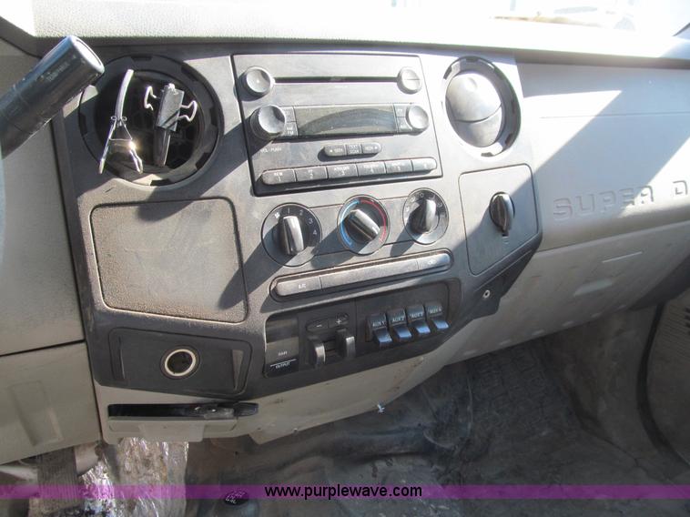 image for item K2205 2008 Ford F550 XL Super Duty SuperCrew flatbed truck