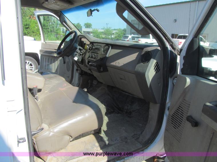 image for item K2205 2008 Ford F550 XL Super Duty SuperCrew flatbed truck