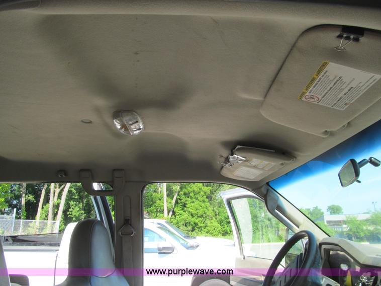 image for item K2205 2008 Ford F550 XL Super Duty SuperCrew flatbed truck