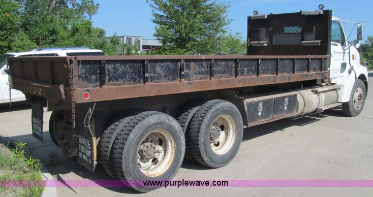 image for item K2206 1997 Ford AT9513 Aeromax 122 dump truck