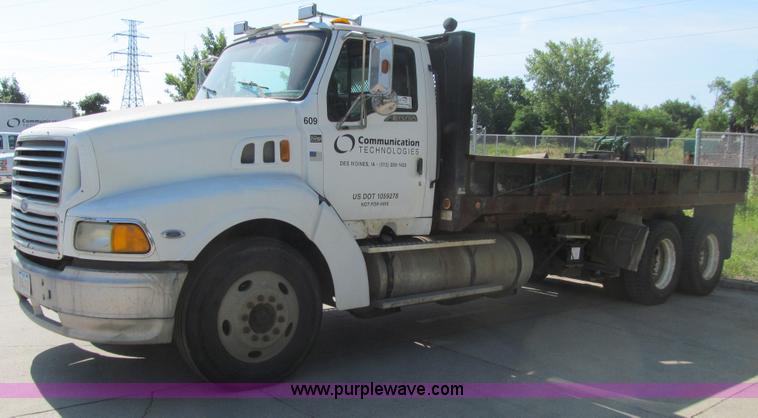 image for item K2206 1997 Ford AT9513 Aeromax 122 dump truck