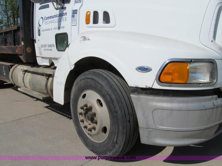 image for item K2206 1997 Ford AT9513 Aeromax 122 dump truck