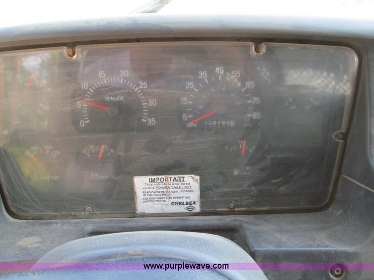 image for item K2206 1997 Ford AT9513 Aeromax 122 dump truck