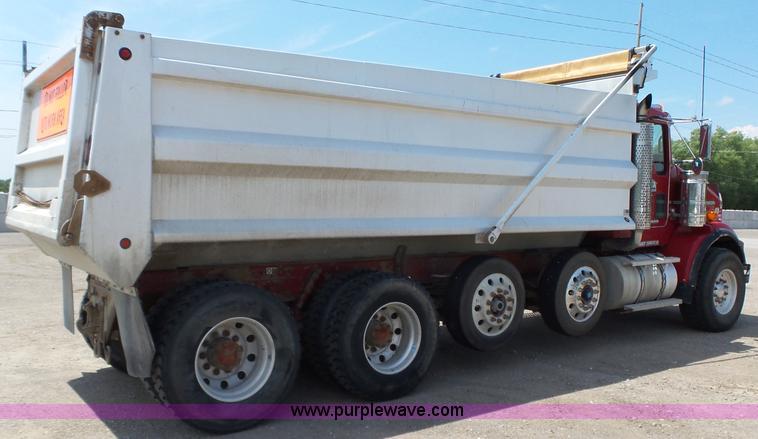 image for item K2207 2007 Kenworth T800 dump truck