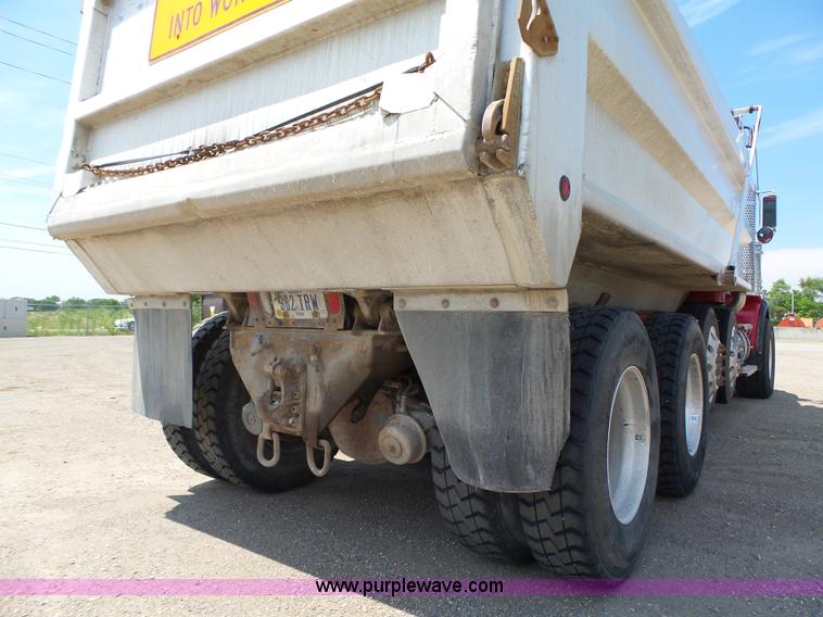 image for item K2207 2007 Kenworth T800 dump truck