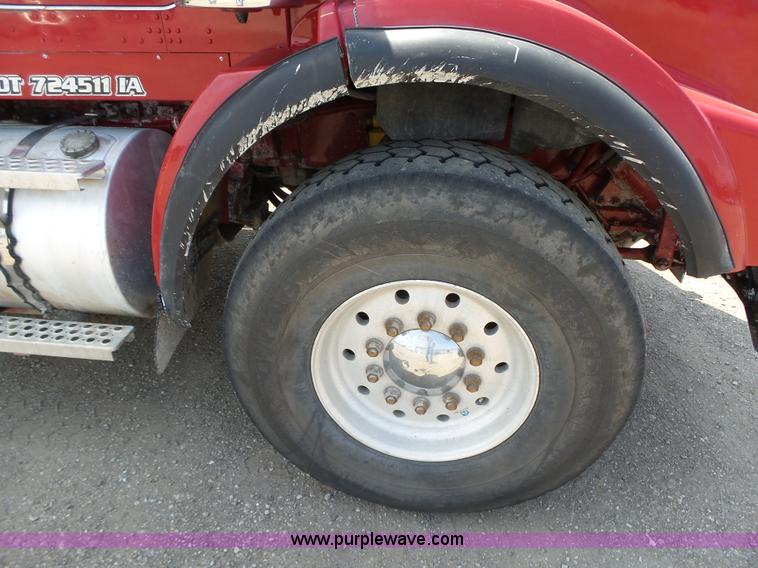 image for item K2207 2007 Kenworth T800 dump truck