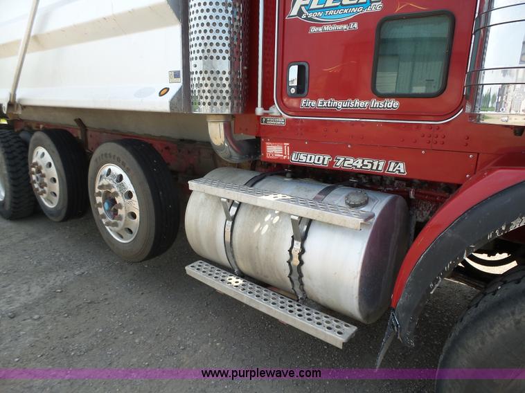 image for item K2207 2007 Kenworth T800 dump truck