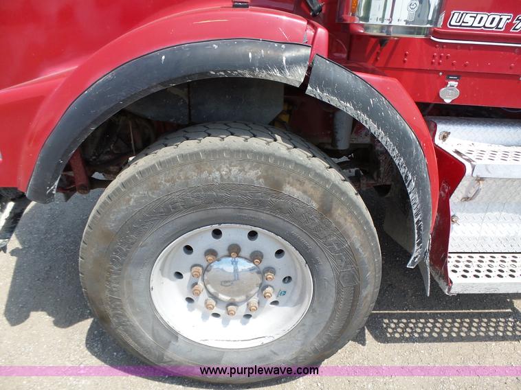 image for item K2207 2007 Kenworth T800 dump truck