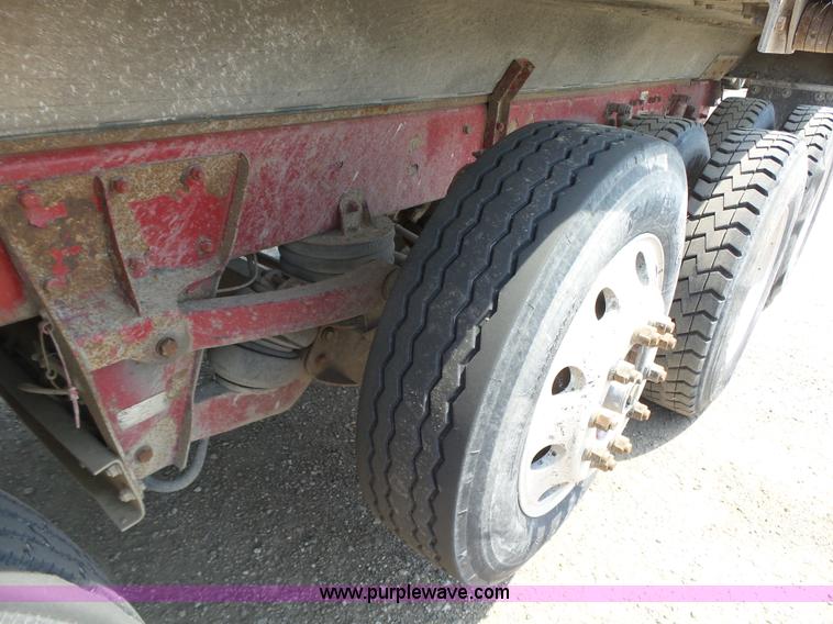 image for item K2207 2007 Kenworth T800 dump truck