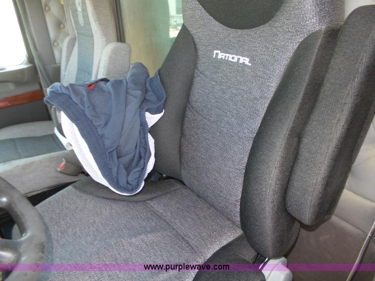 image for item K2207 2007 Kenworth T800 dump truck