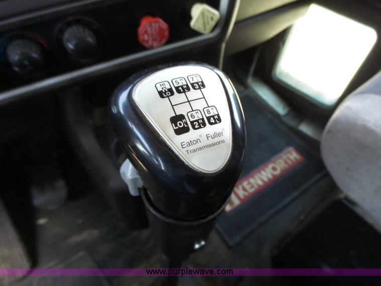 image for item K2207 2007 Kenworth T800 dump truck