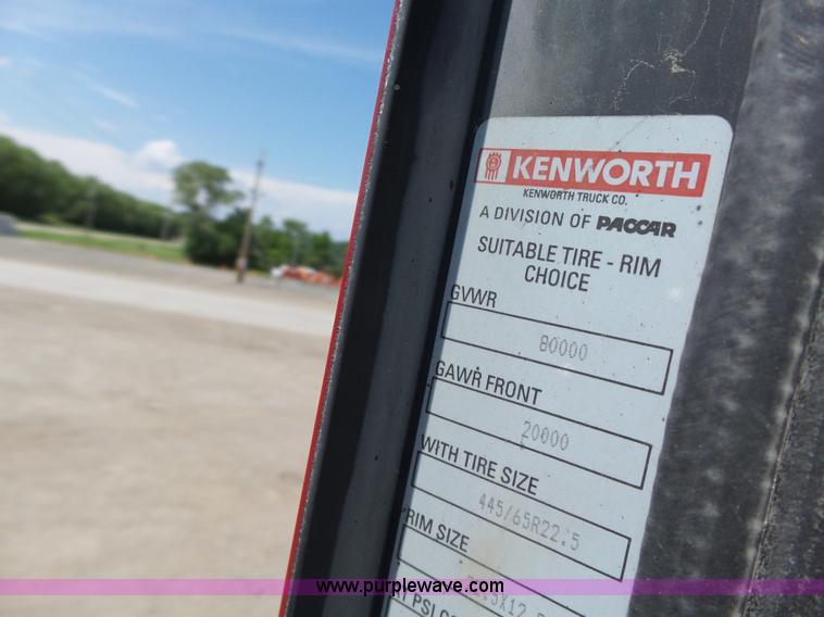 image for item K2207 2007 Kenworth T800 dump truck