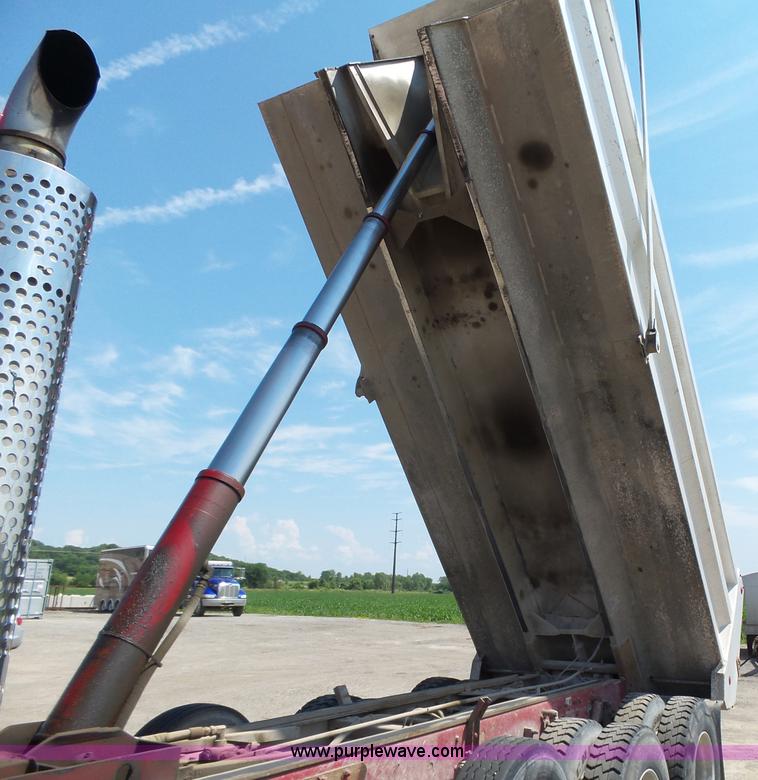 image for item K2207 2007 Kenworth T800 dump truck