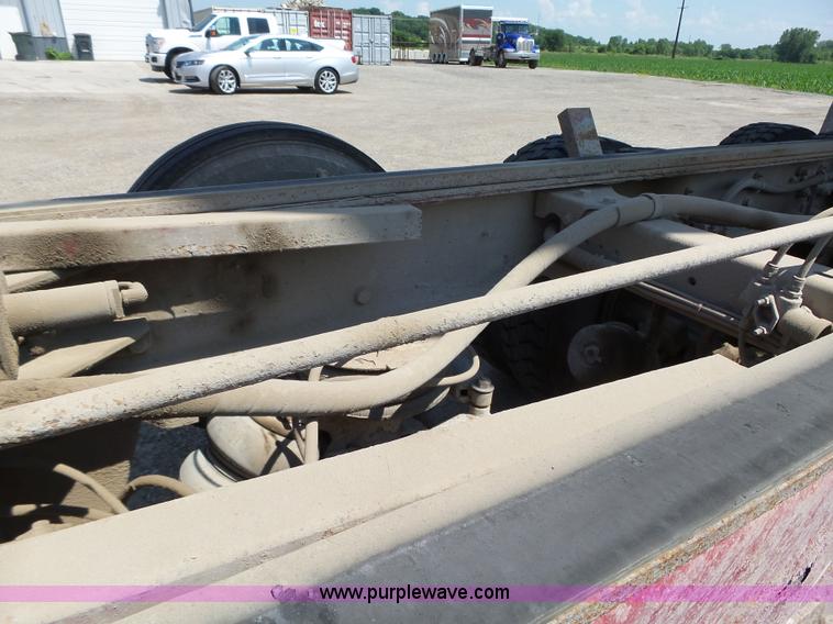 image for item K2207 2007 Kenworth T800 dump truck