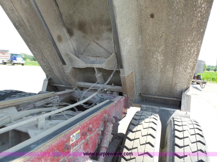 image for item K2207 2007 Kenworth T800 dump truck