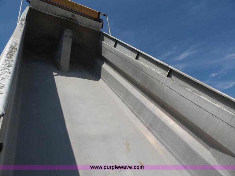 image for item K2207 2007 Kenworth T800 dump truck