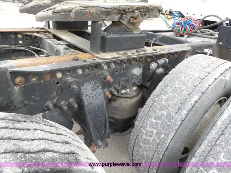 image for item K2234 1999 Freightliner Century Class semi truck