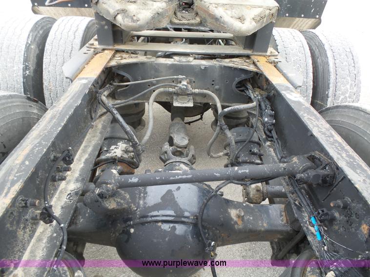 image for item K2234 1999 Freightliner Century Class semi truck