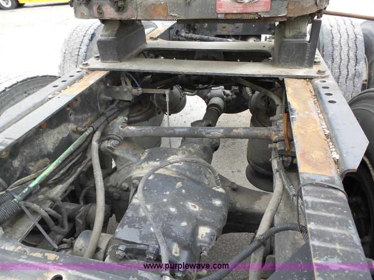 image for item K2234 1999 Freightliner Century Class semi truck