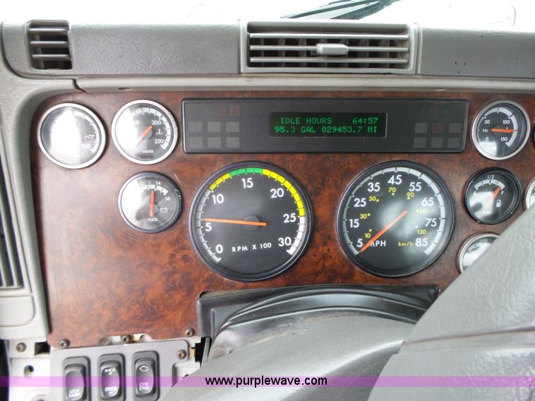 image for item K2234 1999 Freightliner Century Class semi truck