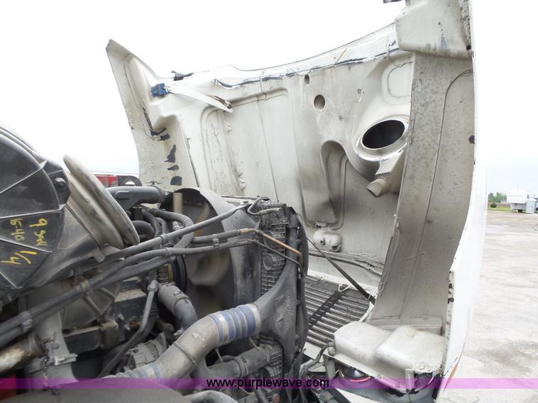 image for item K2234 1999 Freightliner Century Class semi truck