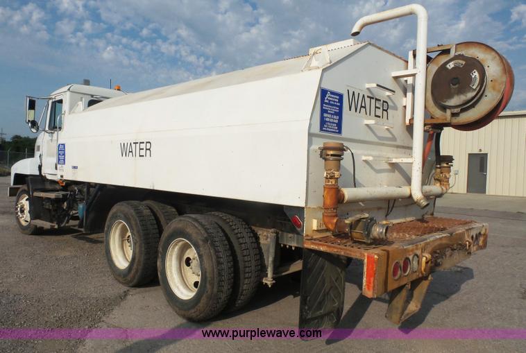 image for item K4623 1998 Mack CH613 tank truck