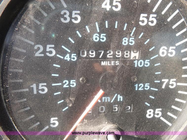 image for item K4623 1998 Mack CH613 tank truck