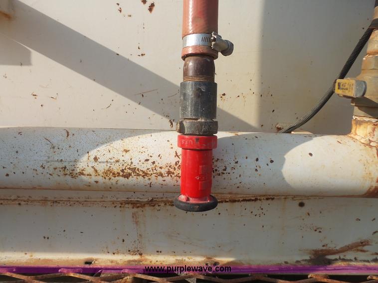 image for item K4623 1998 Mack CH613 tank truck