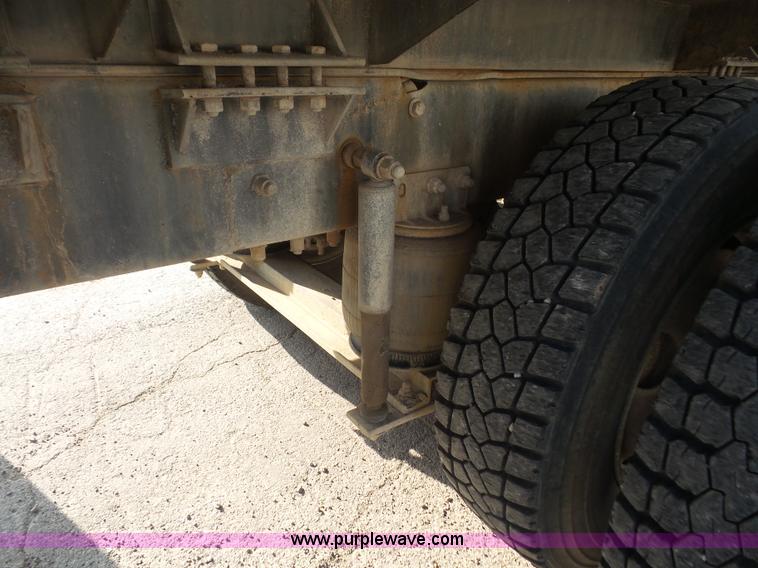 image for item K4623 1998 Mack CH613 tank truck