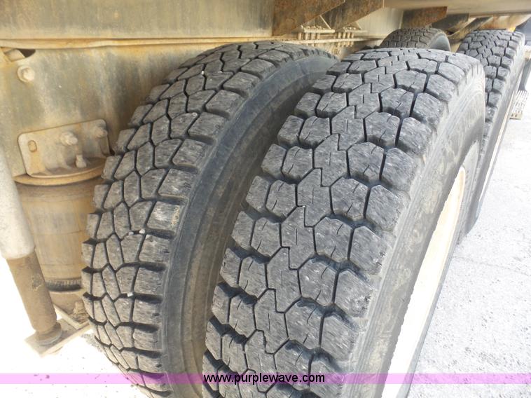 image for item K4623 1998 Mack CH613 tank truck