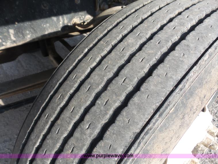 image for item K4623 1998 Mack CH613 tank truck