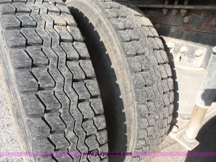 image for item K4623 1998 Mack CH613 tank truck