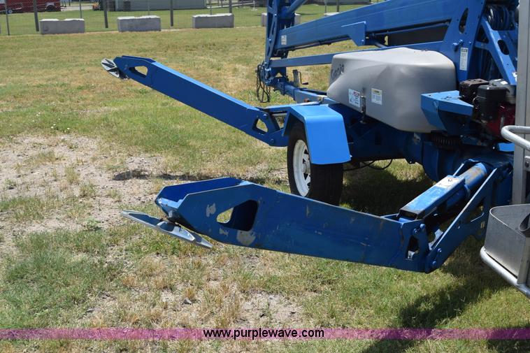 image for item K7268 2008 Genie TZ-50 boom lift