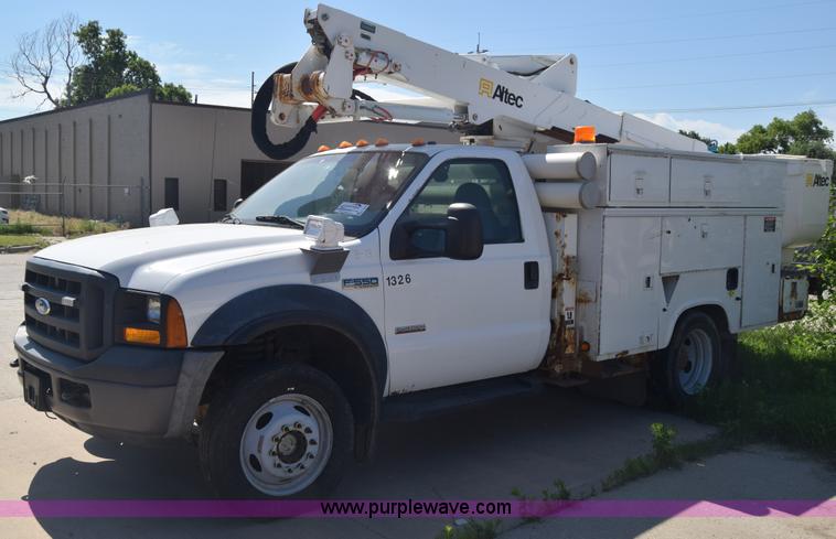 image for item K7278 2007 Ford F550 Super Duty bucket truck
