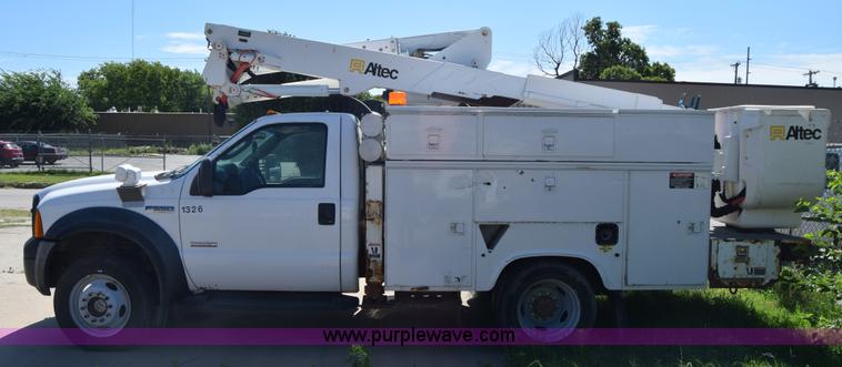 image for item K7278 2007 Ford F550 Super Duty bucket truck