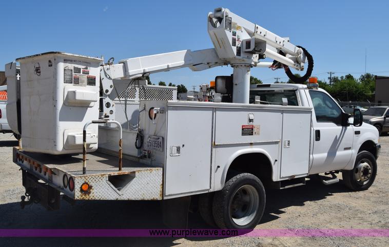 image for item K7279 2004 Ford F550 bucket truck