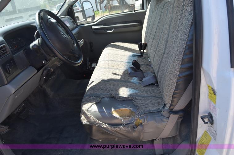 image for item K7279 2004 Ford F550 bucket truck