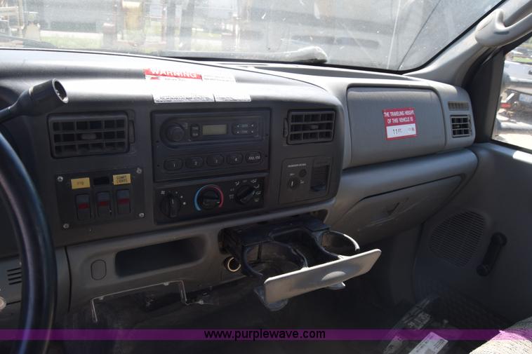 image for item K7279 2004 Ford F550 bucket truck