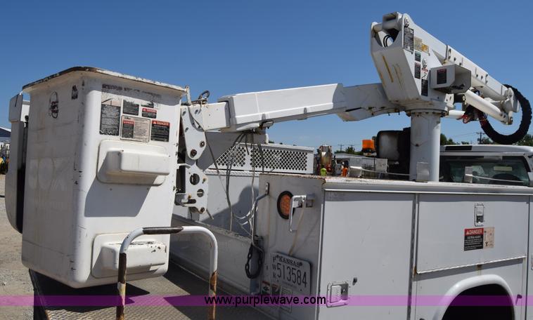 image for item K7279 2004 Ford F550 bucket truck