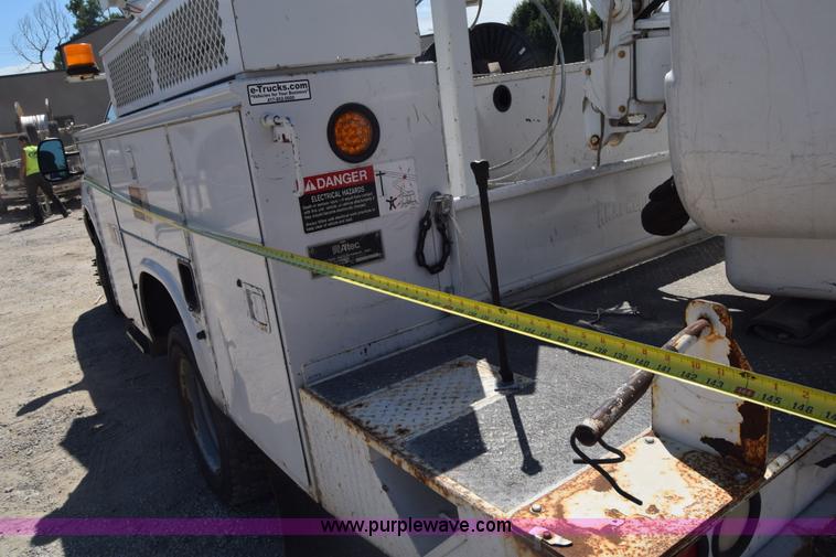 image for item K7279 2004 Ford F550 bucket truck