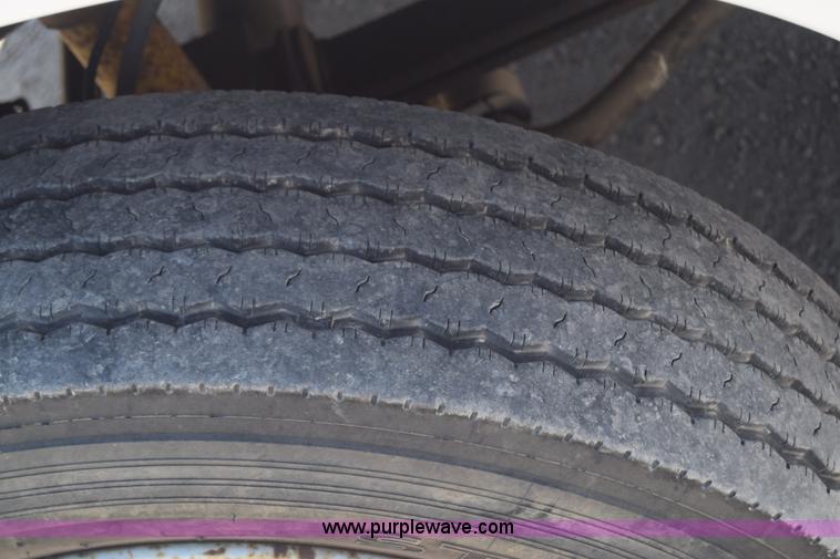 image for item K7279 2004 Ford F550 bucket truck