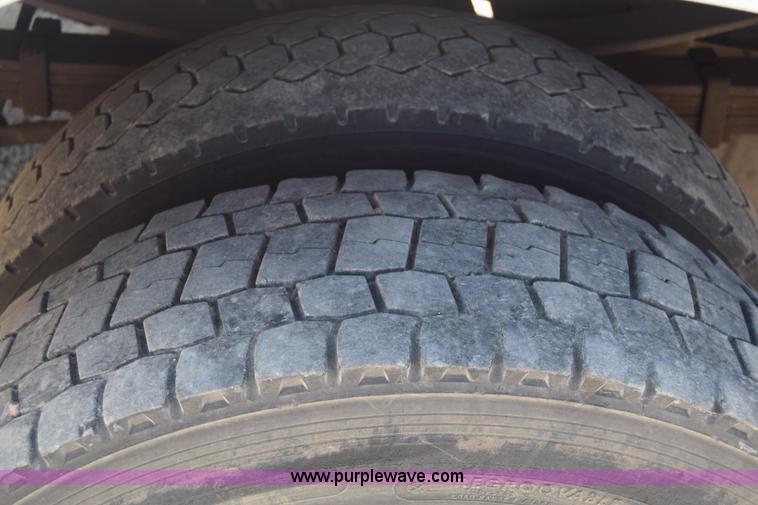 image for item K7279 2004 Ford F550 bucket truck