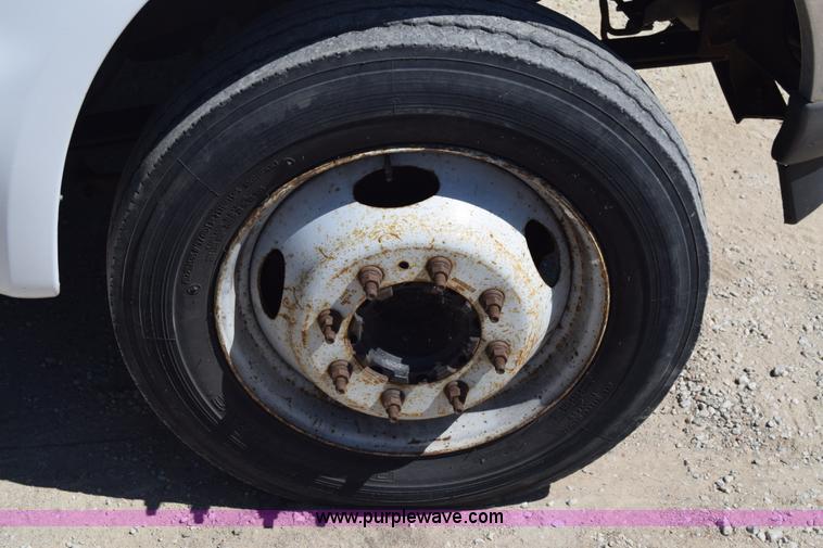 image for item K7279 2004 Ford F550 bucket truck