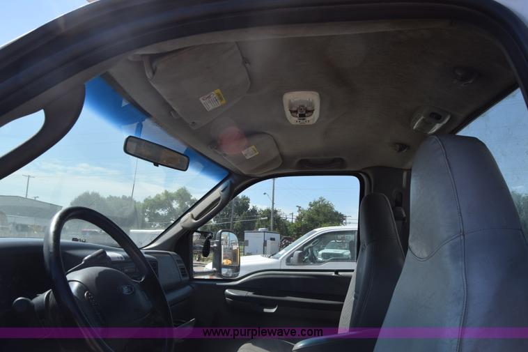 image for item K7281 2003 Ford F550 bucket truck