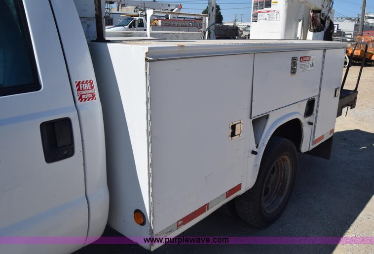 image for item K7281 2003 Ford F550 bucket truck